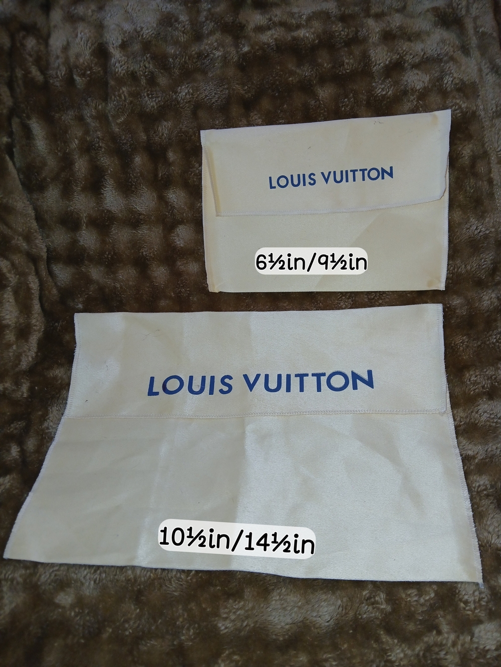 Louis Vuitton Beige Dust Bags with Blue Logo